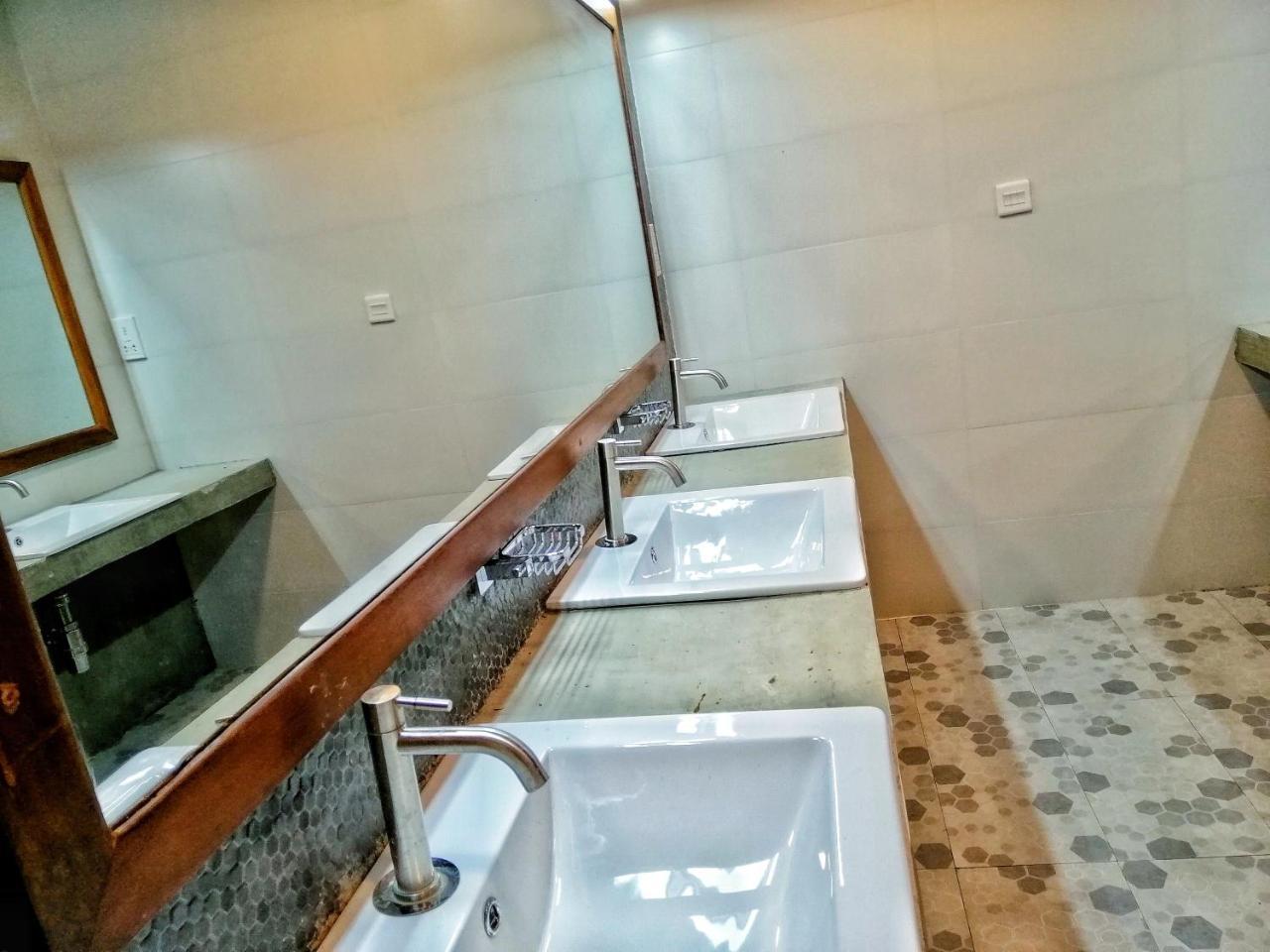 หิริเกติยา บีช รีสอร์ต Hostel ดิคเวลลา ภายนอก รูปภาพ