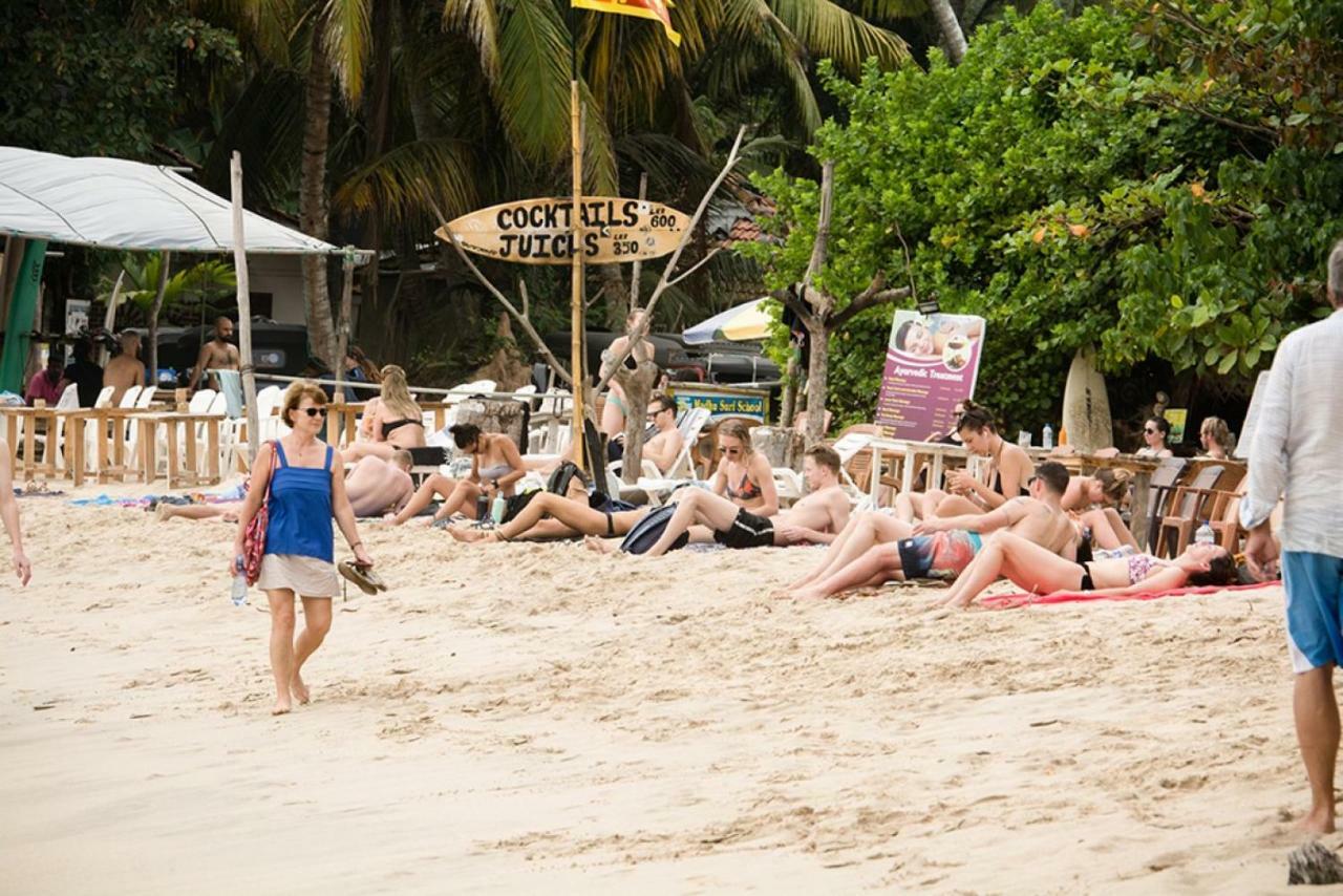 หิริเกติยา บีช รีสอร์ต Hostel ดิคเวลลา ภายนอก รูปภาพ