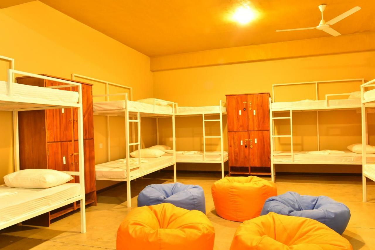 หิริเกติยา บีช รีสอร์ต Hostel ดิคเวลลา ภายนอก รูปภาพ
